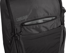 Load image into Gallery viewer, Palisade™ 32 100 oz Hydration Pack
